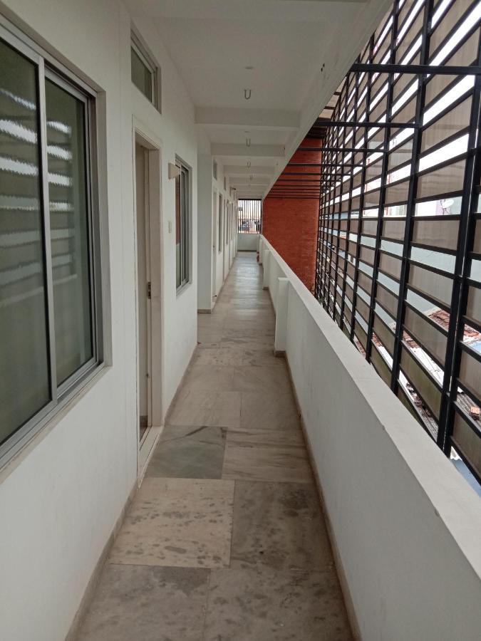 Hotel Nachas Kojambuttúr Kültér fotó